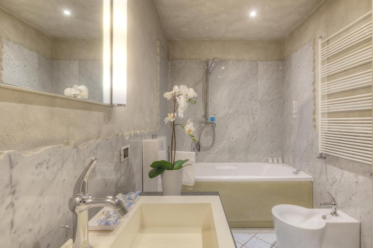 Duomo Suite Central Home フィレンツェ エクステリア 写真
